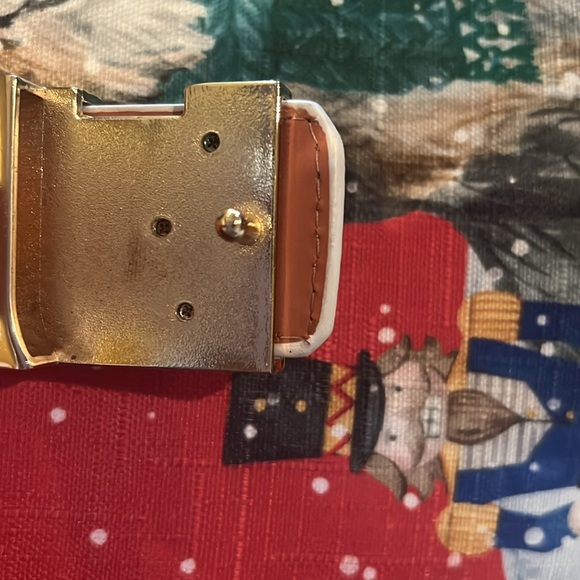 Adjustable belt - Picture 2 of 4